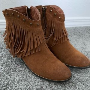 Suede women ankle booties brown tassel